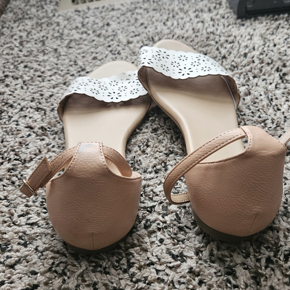 Sandals - Picture 2 of 3